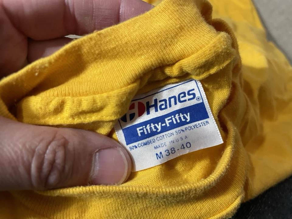 vintage LA Lakers back to back champs tee fits S single stitched shirt 1980s - Image 2 of 4