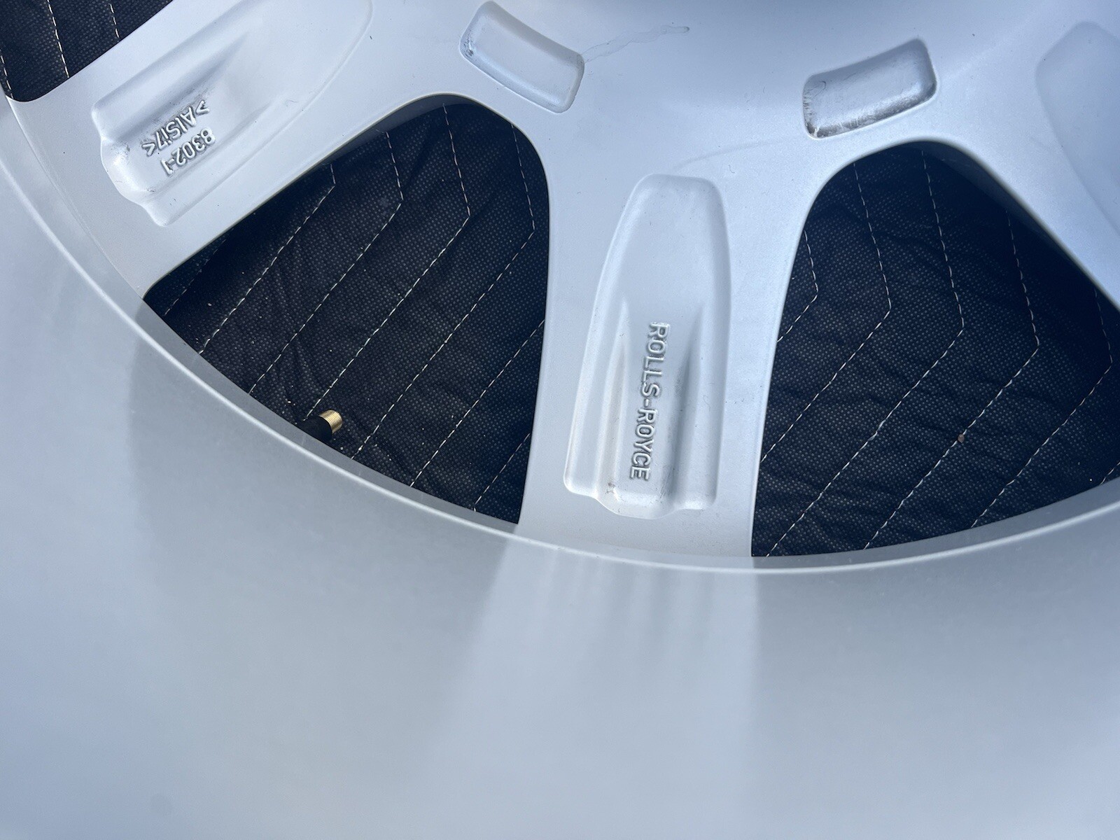 10’-22’ ROLLS ROYCE GHOST COMPELETE SET OF 4 TIRES & RIMS NICE**