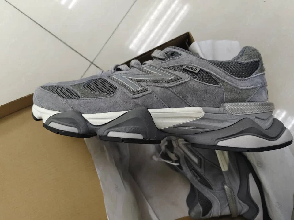 New Balance U9060YF1 EUA tamanho 12 cor cinza - Imagem 3 de 4