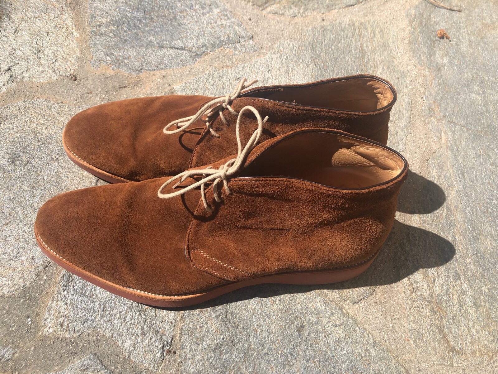 Barneys NY mens suede desert chukka boots • US size… Gem