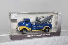 MENARDS  1:48 1954 GMC  SUNOCO TOW TRUCK