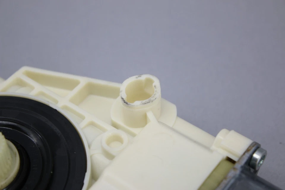 ✅ 08-16 Mercedes W204 C250 GLK350 Rear Left Side Door Window Regulator Motor OEM - Image 3 of 4