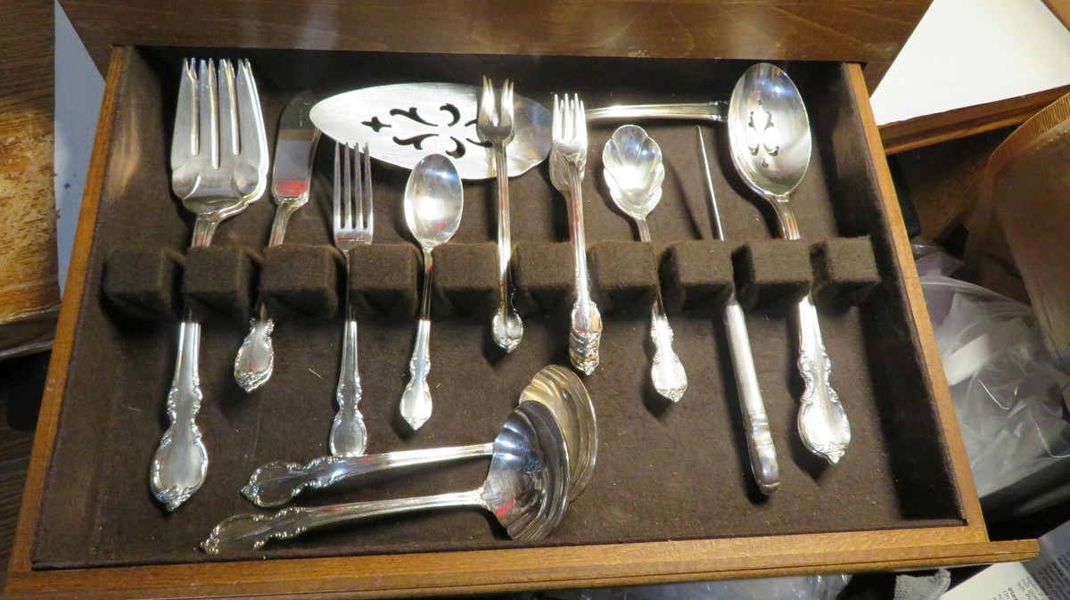 Vintage 108 Piece 1847 Rogers Bros IS Reflection Silverplate