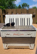 Vintage Working Smaller LAKESIDE ACCORDION  30099 Hand Painted w/ Strap Hohner 