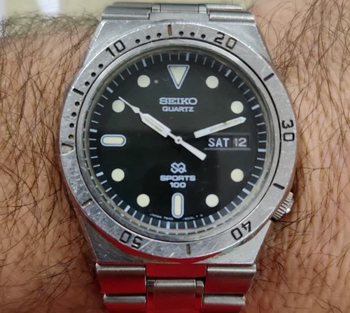 VINTAGE SEIKO SPORT 100 SQ 7546-603A Diver Quartz  WORKING
