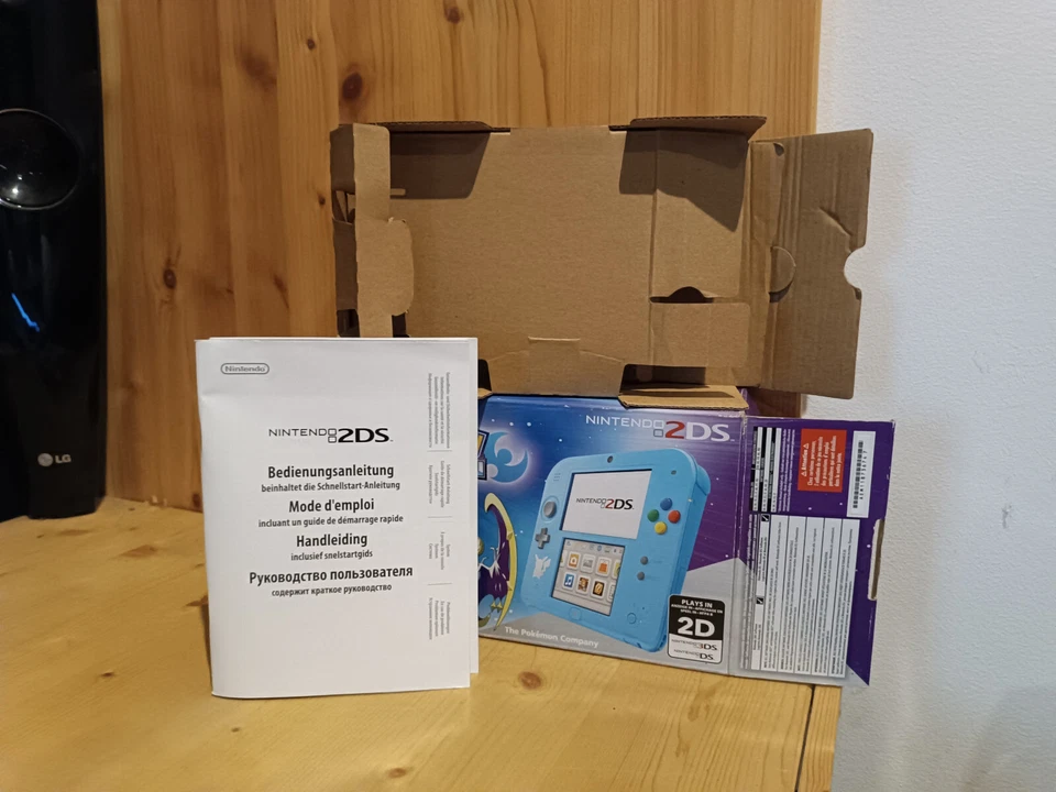 Nintendo 2DS Special Edition [Pokemon Moon Pre-installed] PAL Nintendo 3DS - Photo 3/4