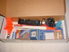 QUEST Model Rocket Kit # 7598 - TRACER