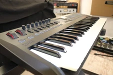 KORG TRITON TAKTILE 49 MIDI CONTROLLER KEYBOARD