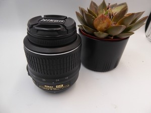 Nikon AF-S Nikkor 18 55mm VR G I Digital Zoom Lens + filter + front cap ra1