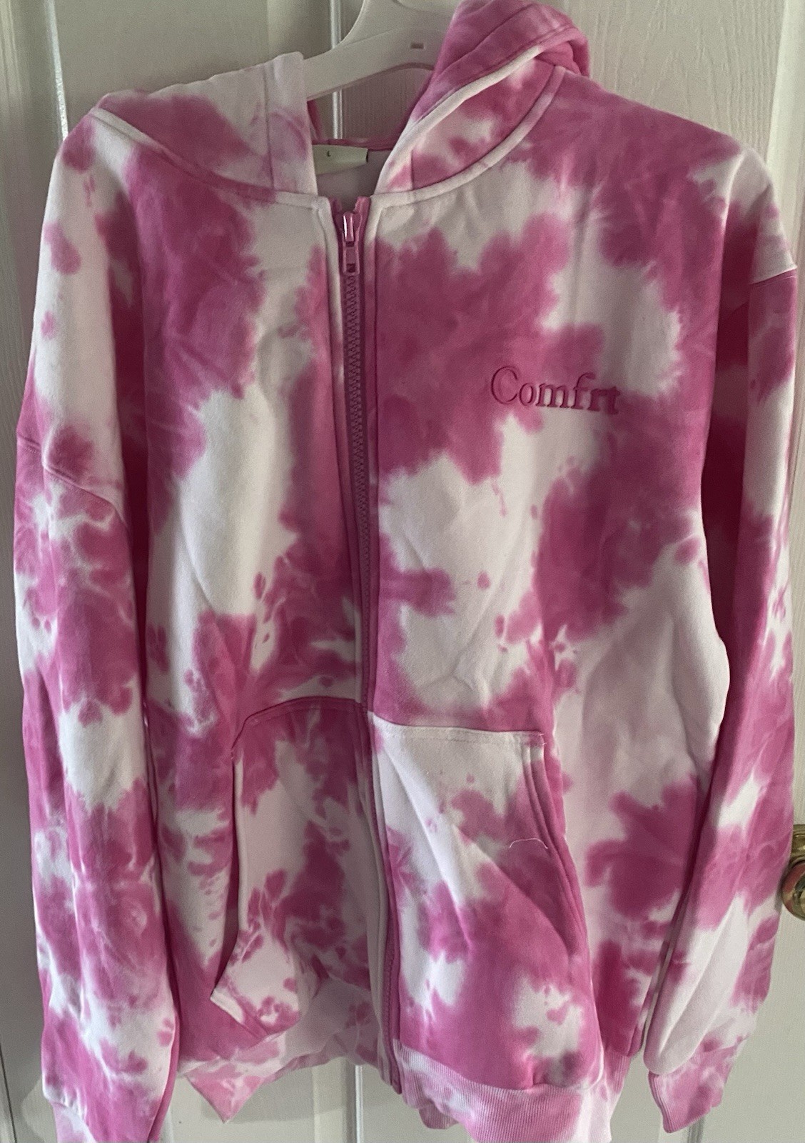 Comfrt Strawberry Minimalist  Zip Up Hoodie Jacket ~ Unisex Size Med (MSRP $120)