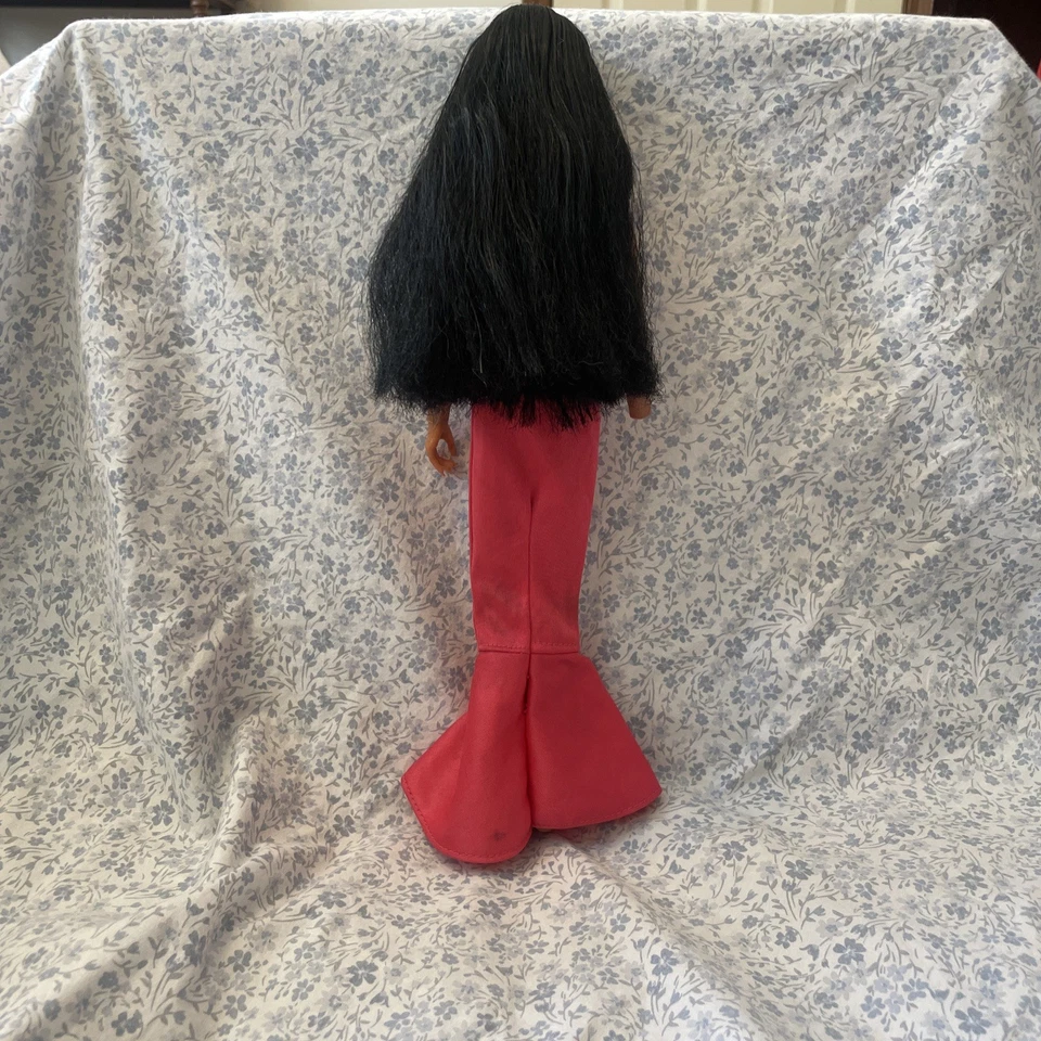 Muñeca Barbie Cher vintage 1976 12 pulgadas Mego Corp. jugada/usada. Falta mano. Foto 3 de 4