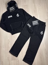 True Religion x SIX PM Hoodie & Hose schwarz ...