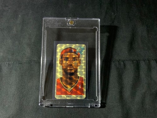 LEBRON JAMES ROOKIE GOLD MOSAIC PRIZM RC - 2003 Japanese Tobacco Mini Gold Card