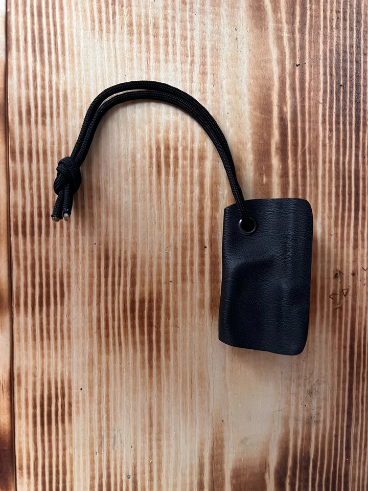 Sig Sauer P365 XMacro Kydex Trigger Guard w/ Type III 550 Paracord - Image 4 of 4