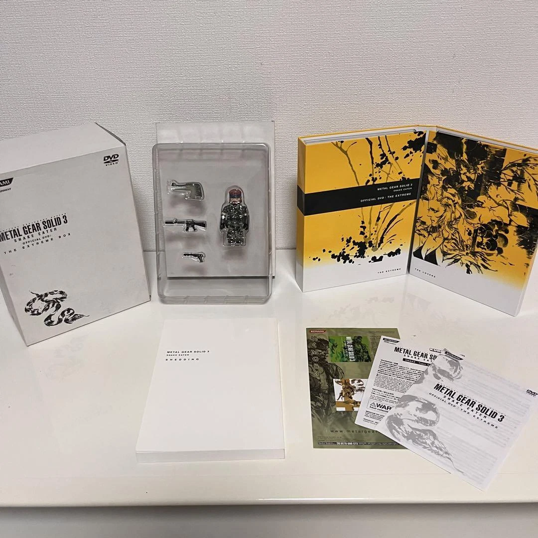 Metal Gear Solid 3 Snake Eater Official DVD & Booklet The Extreme Box  w/Kubrick