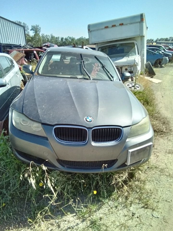 Used Engine Coolant Reservoir fits: 2009 Bmw 328I Conv Grade A - Image 3 of 4