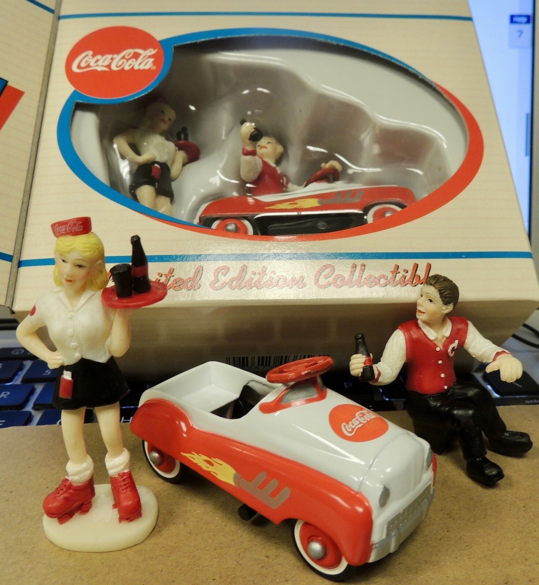 Coca-Cola At The Drive In 限定版ミニカー Coca-Cola At The Drive In 限定版ミニカー - メルカリ