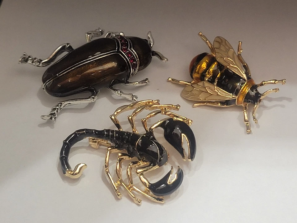3pc Bug Insect Brooch Pin Lapel Lot Set Bee Scorpion Roach Jewelry CA USA P171-1 - Image 4 of 4