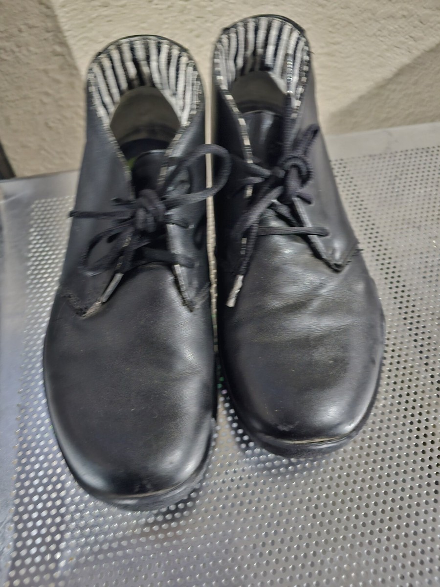 Kuru Black Leather Chukka Boots Men display picture 1