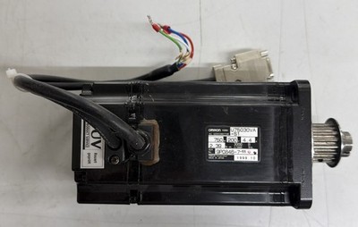 3~Brushless Servomotor Motor Synchronmotor Omron R88M-U75030VA-S1