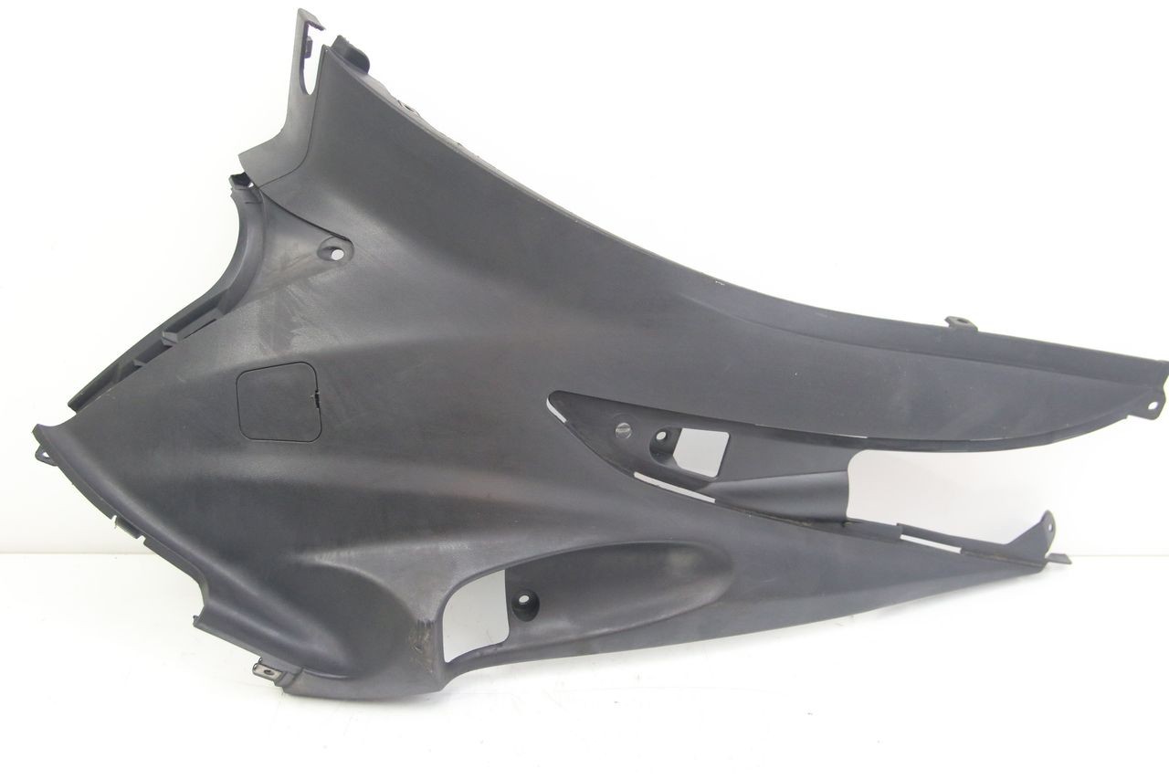 LEFT UNDERSEAT COVER - SUZUKI SIXTEEN 125 (2008 - 2010)