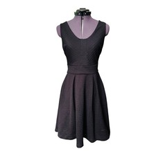 Jennifer Lopez Black Textured Fit Flare V Neck Sleeveless Dress Size 4