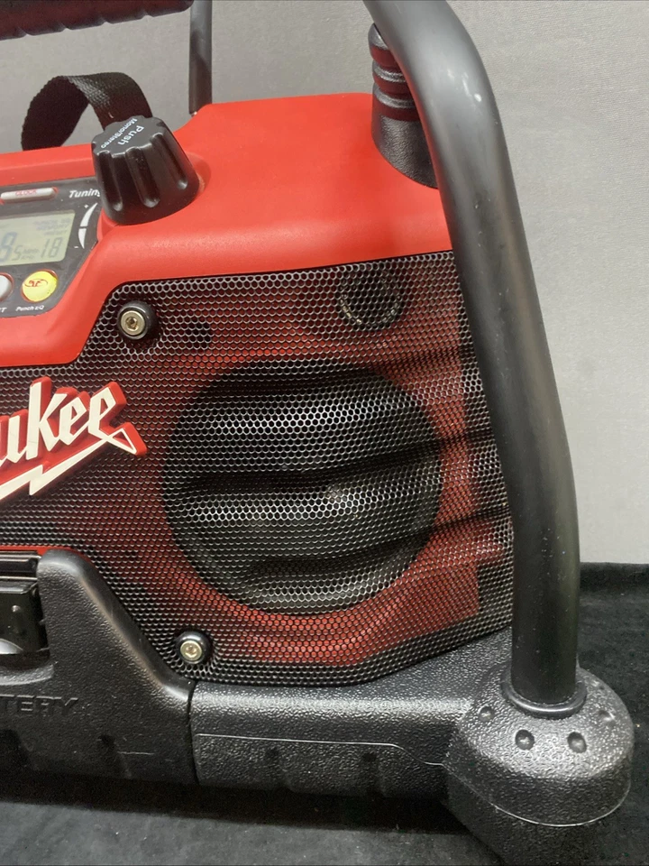 Radio para sitio de trabajo Rockford Fosgate de alta resistencia Milwaukee 49-24-0280 + bolsa de herramientas + batería Foto 4 de 4