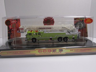 Unopened 1999 CODE 3 CHICAGO-O'HARE Fire Platform Truck DIECAST 1/64 #12909