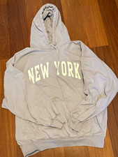 Brandy Melville New York Hoodie Women  s Crewneck Pullover 98 Cotton