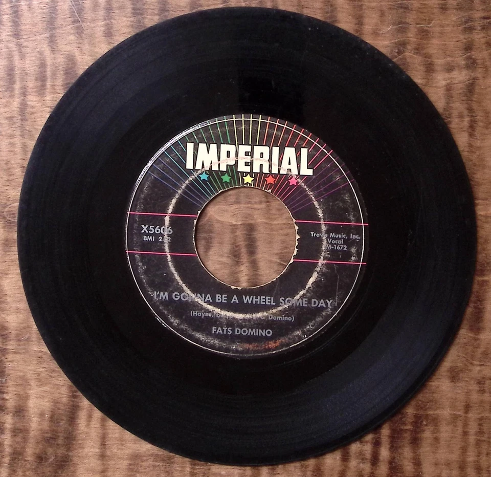 FATS DOMINO I'M GONNA BE A WHEEL SOME DAY/I WANT TO WALK YOU HOME VINYL 45 59-43 Foto 2 de 3