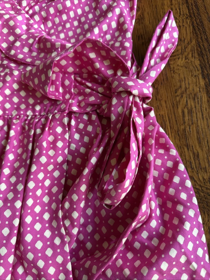 J. Vestido Crew 100 % seda rosa con lunares crema y diamantes talla 2 Foto 2 de 4