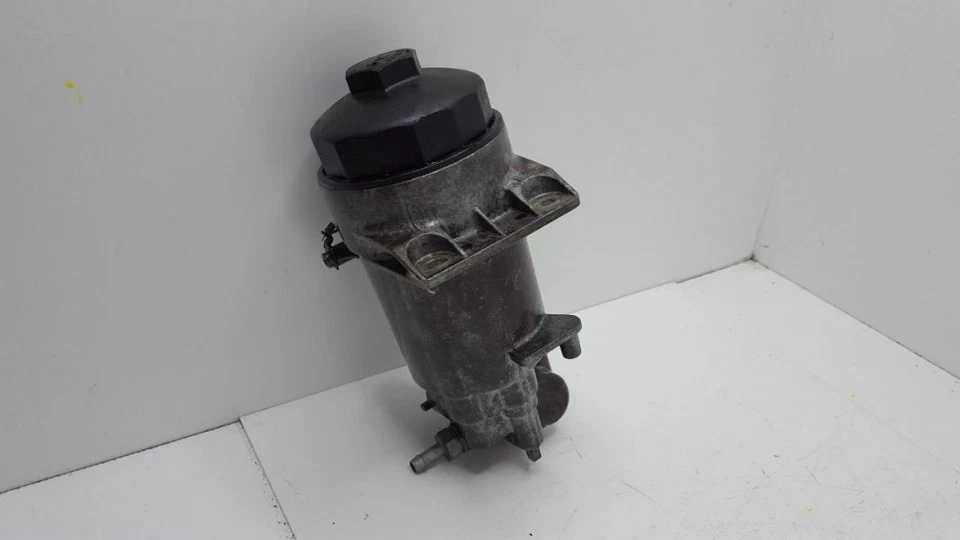 Carcasa adaptador filtro aceite 1995 96 97 98 BMW 740iL Foto 4 de 4