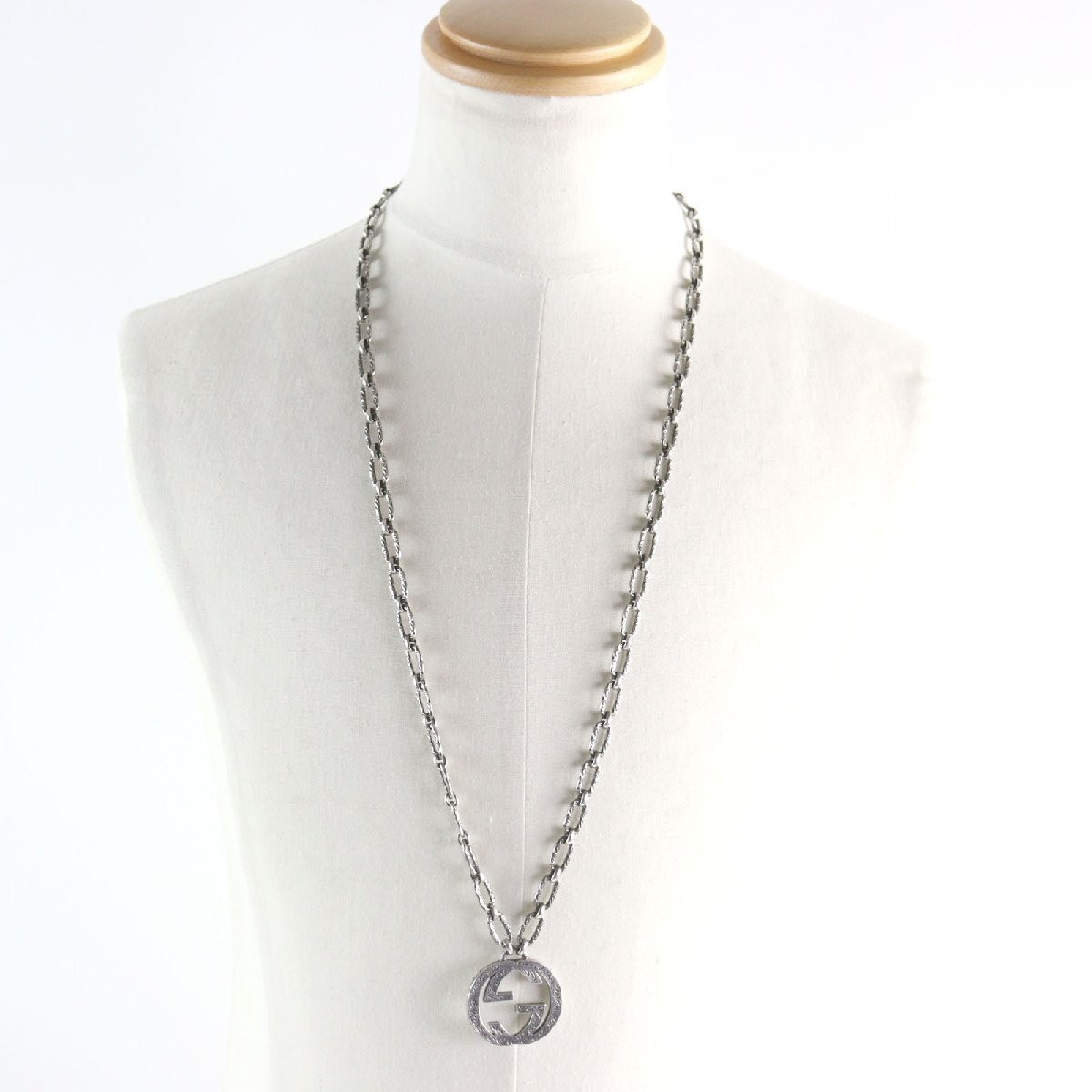 GUCCI Arabesque Interlocking G Textured Long Chai… - image 2