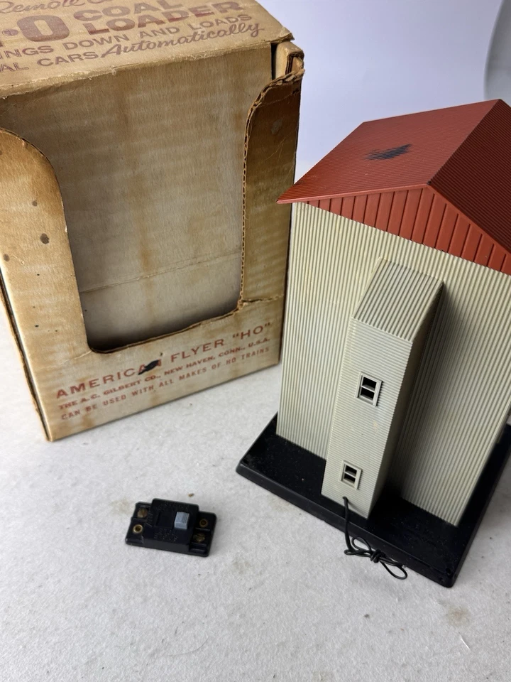 Rare American Flyer No. 35780 HO Elm City Operating Coal Loader w/Box - Image 2 of 4