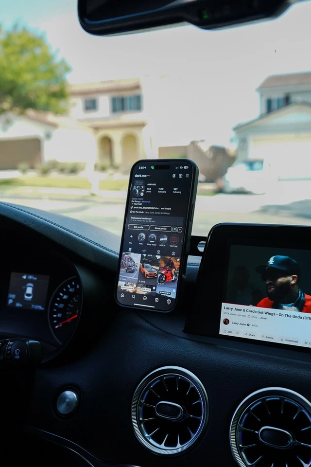KIA Stinger Phone Mount Magnetic - Black - Image 2 of 4
