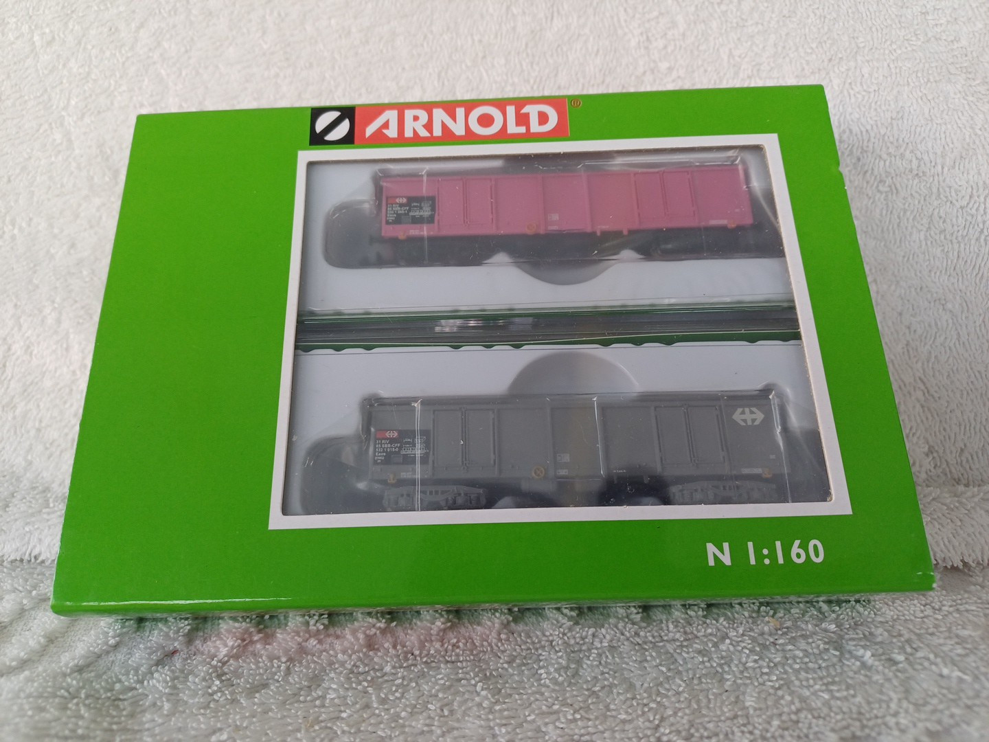 ARNOLD N GAUGE HN6426 TWIN PACK SBB GREY/PINK EAOS GONDOLA WAGONS