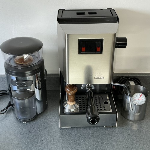 Gaggia Classic 2000 Edelstahl Espressomaschine + Dualit Kaffeemühle