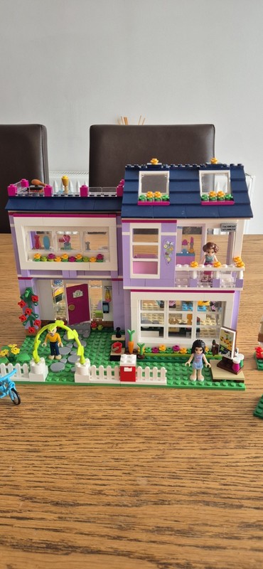 LEGO FRIENDS, EMMAS HOUSE ,41095 USED, UNBOXED ,COMPLETE ,GOOD CONDITION