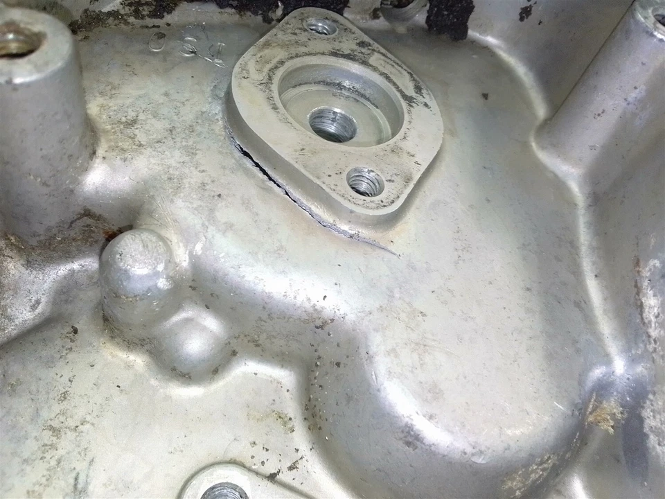 Cubierta de embrague agrietada del motor Kawasaki 350 F5 Big Horn 1971 ANX B-112 Foto 3 de 4