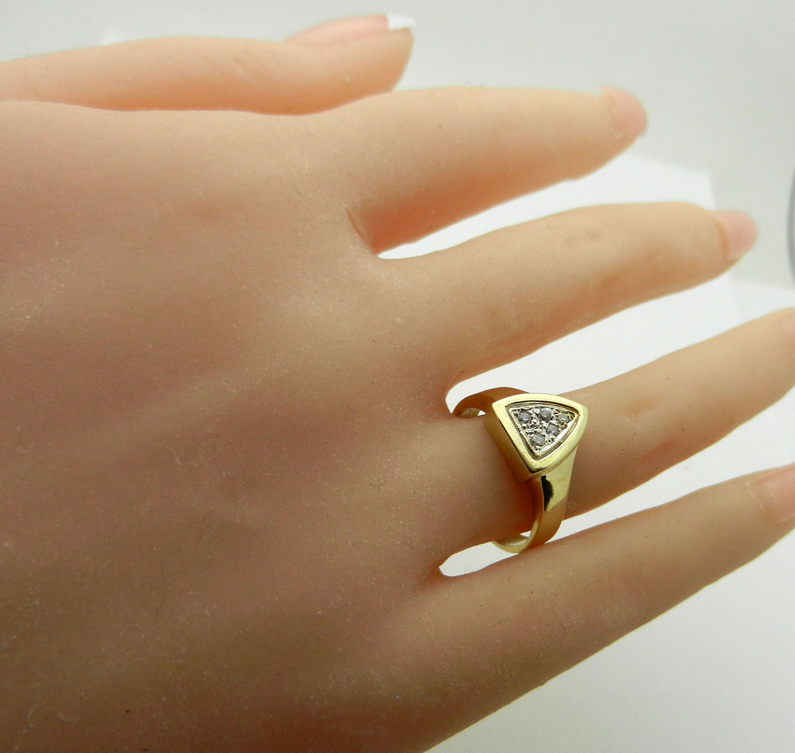 Solid 14k Yellow Gold Triangle Shaped Ring with N… - image 7
