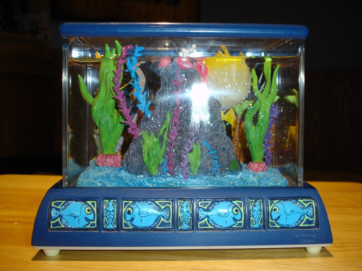 Disney Finding Nemo Snow globe fish tank musical 