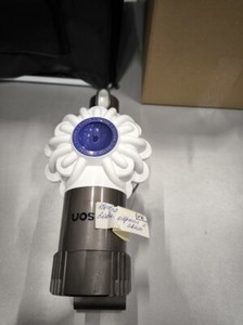 Dyson V6 Kabelloser Staubsauger - Gebraucht, Schwacher Akku, Keine Zubehörteile