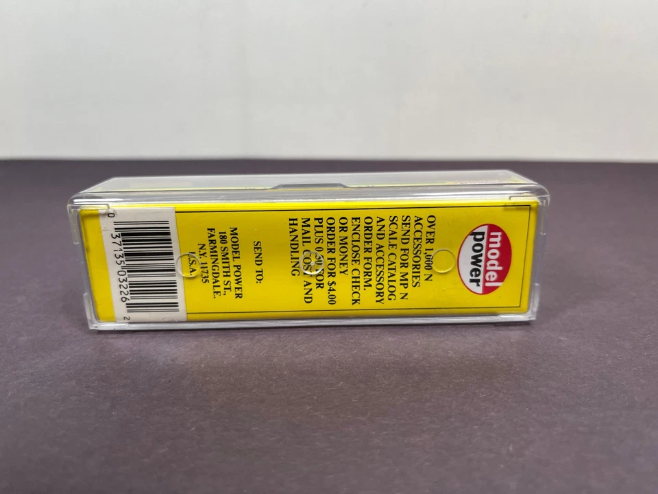 Model Power N Scale Train 3226 Hopper Car DOMINO SUGARS ASRX 608 - Image 2 of 4