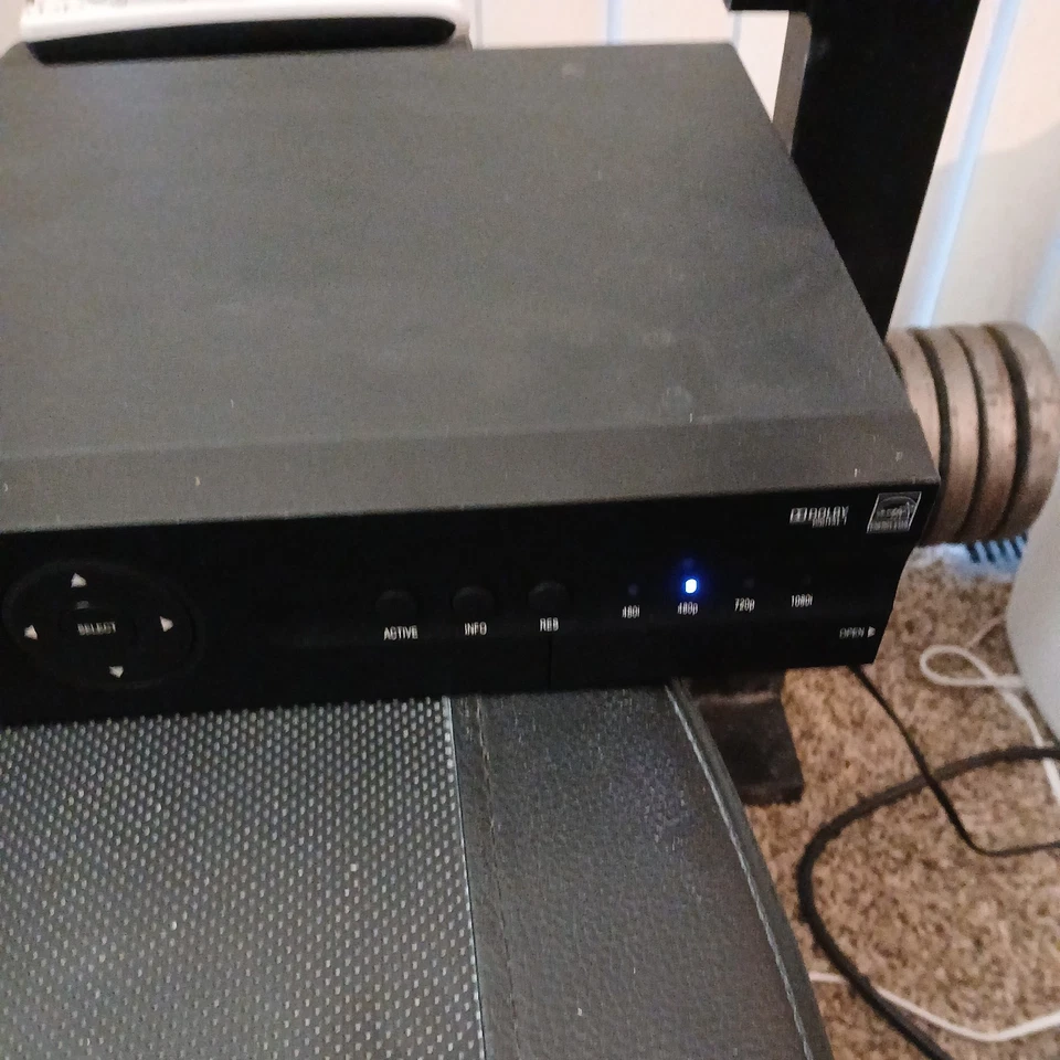 DirecTV Plus HD DVR Satellite Receiver HR21-200 - W/ Remote & Cord - Image 4 of 4