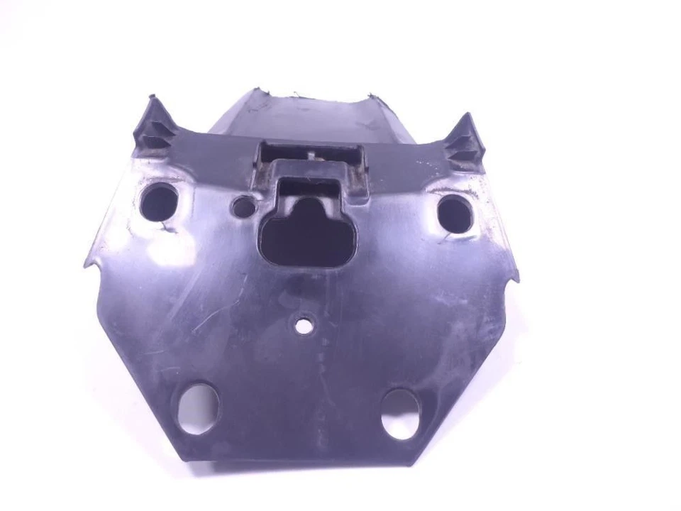 Bandeja guardabarros trasero 14 Honda Grom MSX 125 montaje etiqueta trasera TRSH DV Foto 2 de 4