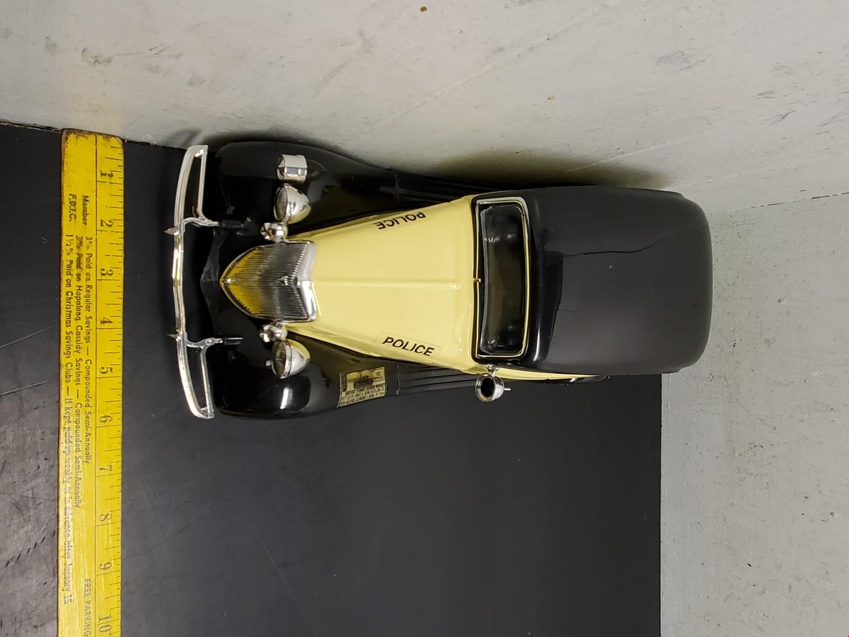 オルフェーヴル オリジナル ボトルキーパー Jim Beam1934 Ford Model A Police Car EMPTY Decanter Original