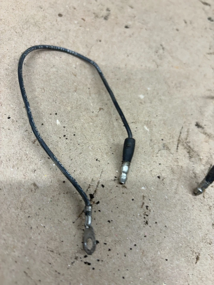 PAR DE CABLES DE TIERRA LIGEROS CORTESÍA PANEL VELA THUNDERBIRD 1964-1966 CUARTO Foto 4 de 4