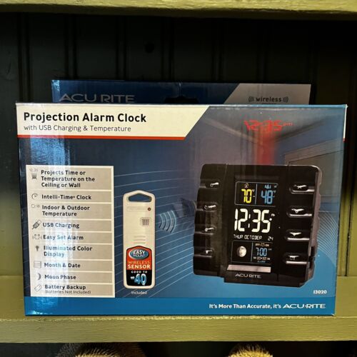AcuRite 13020  Projection Alarm Clock with Temperature and USB Charging - Afbeelding 1 van 7