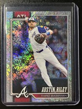 2026 Topps Series 1 Rainbow Foil Parallel #54 Austin Riley Braves