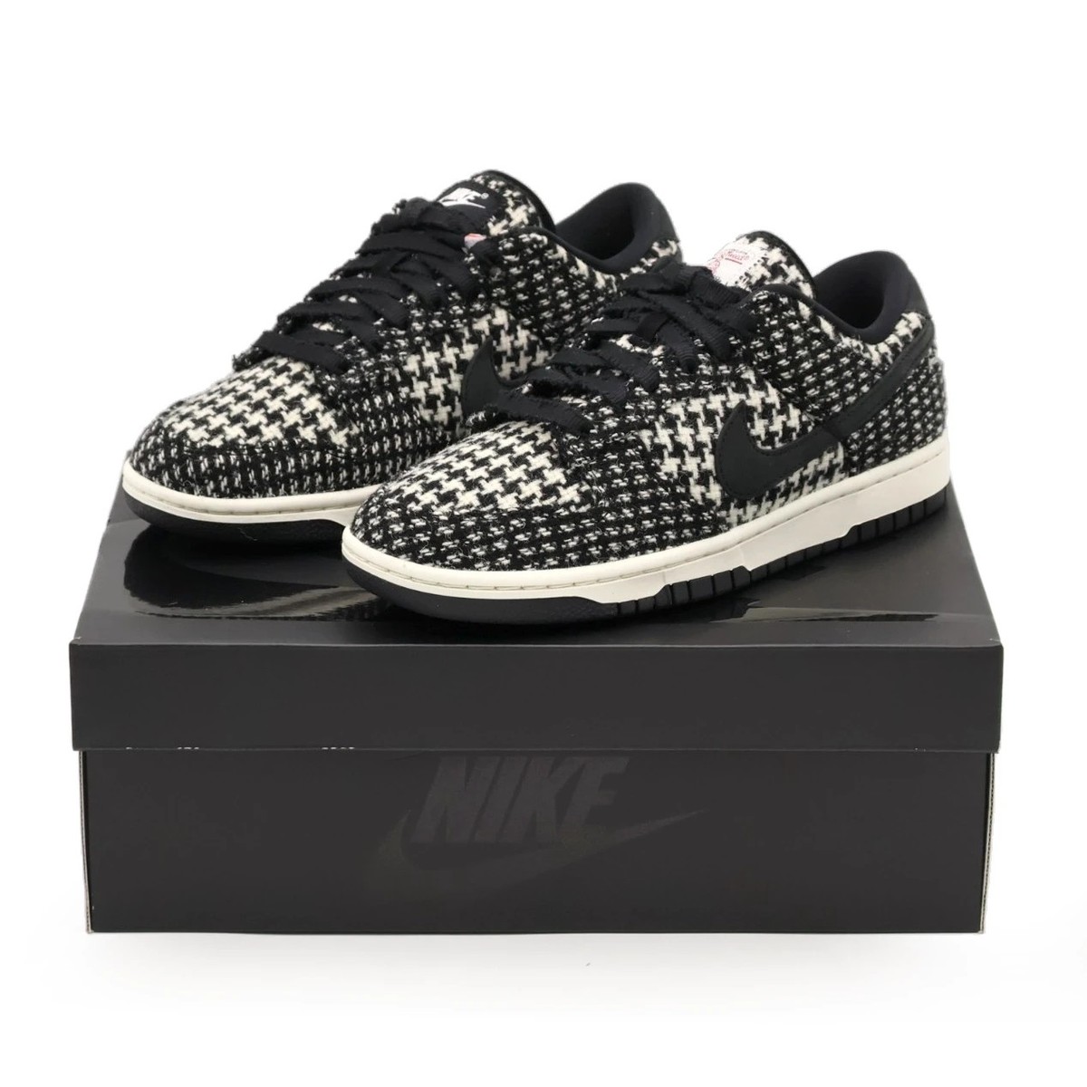 HQ5036-901 Harris Tweed Nike Women's Dunk Low Black Phantom